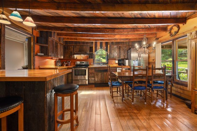 28 Bussell Ln, Gordonsville, TN 38563