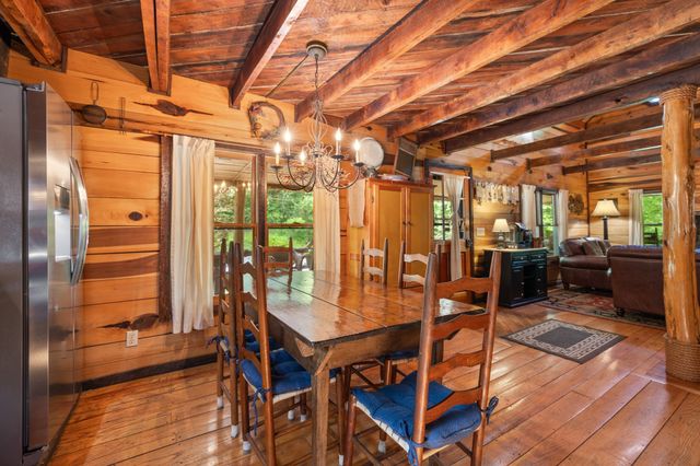 28 Bussell Ln, Gordonsville, TN 38563