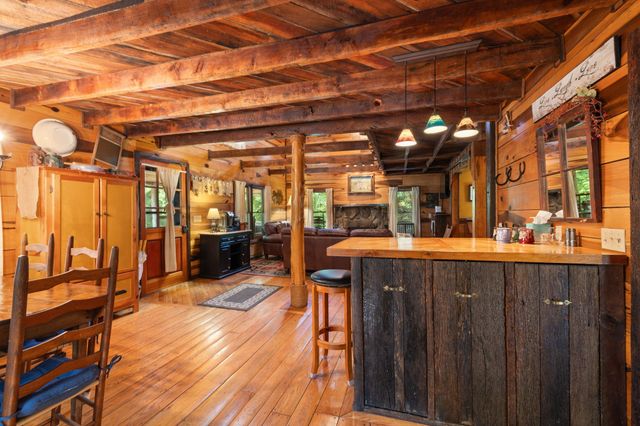 28 Bussell Ln, Gordonsville, TN 38563