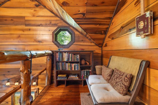 28 Bussell Ln, Gordonsville, TN 38563