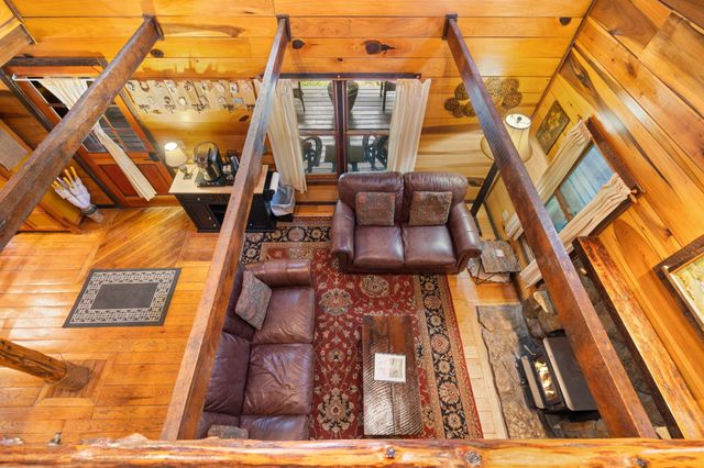 28 Bussell Ln, Gordonsville, TN 38563