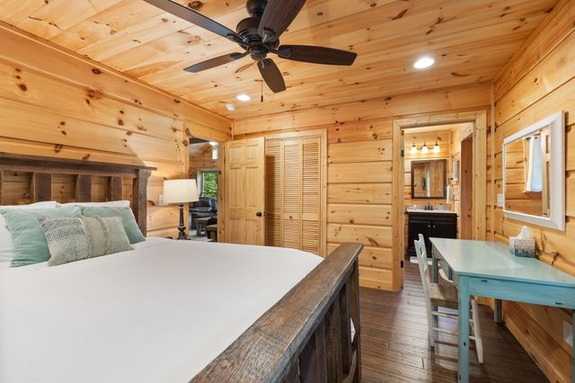 28 Bussell Ln, Gordonsville, TN 38563