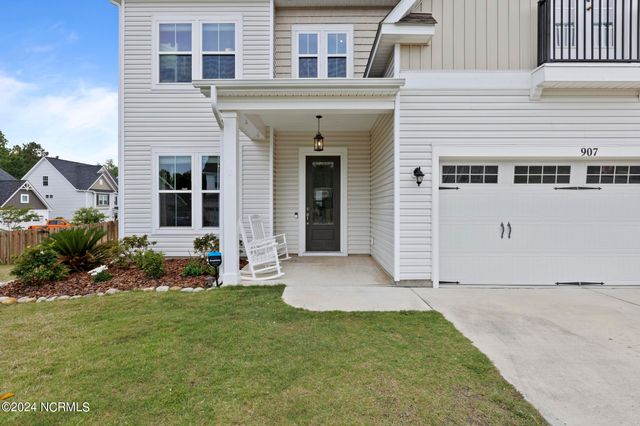 907 W Arboria Drive, Hampstead, NC 28443