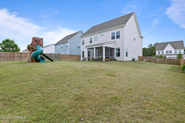 907 W Arboria Drive, Hampstead, NC 28443