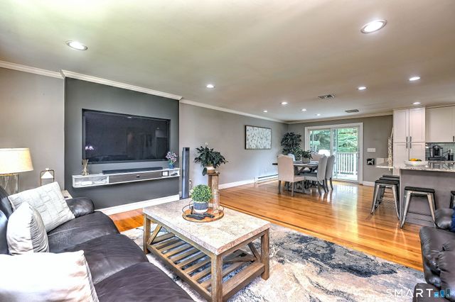 14 Longview Lane, Wallingford, CT 06492