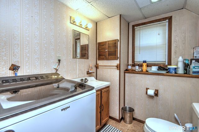 14 Longview Lane, Wallingford, CT 06492