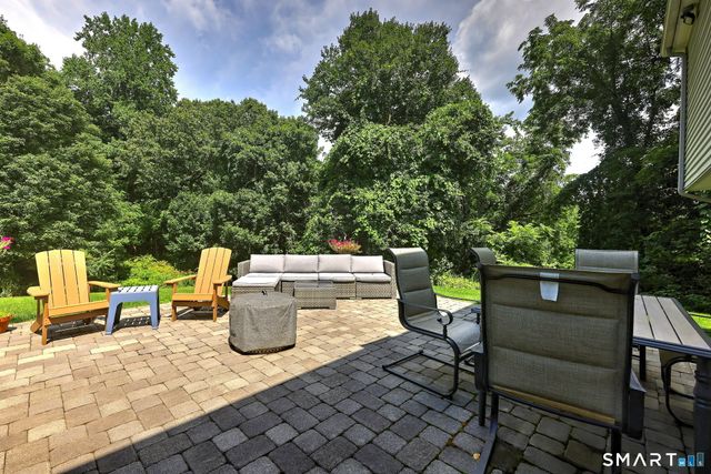 14 Longview Lane, Wallingford, CT 06492