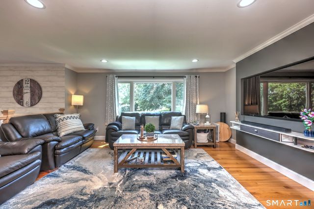 14 Longview Lane, Wallingford, CT 06492