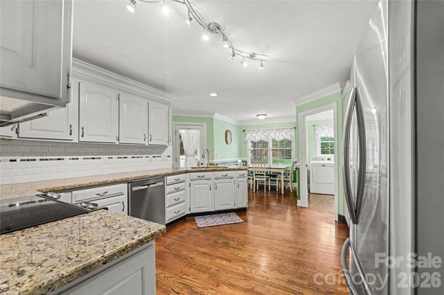 1085 Merrywood Drive, Newton, NC 28658