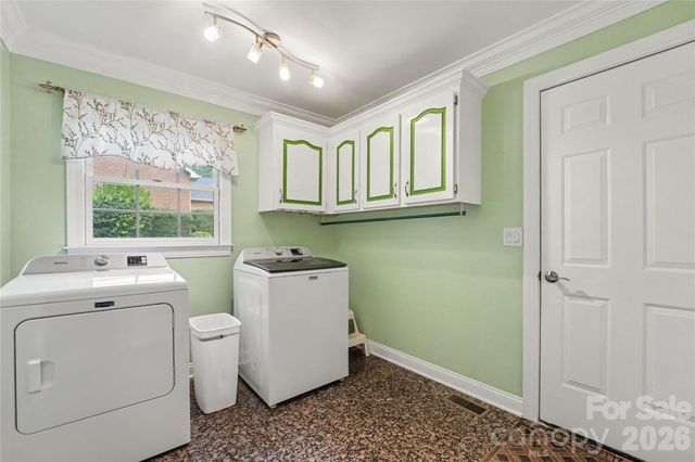 1085 Merrywood Drive, Newton, NC 28658
