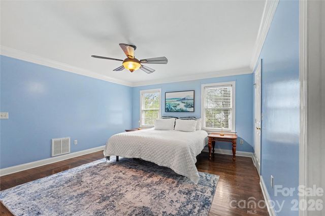 1085 Merrywood Drive, Newton, NC 28658