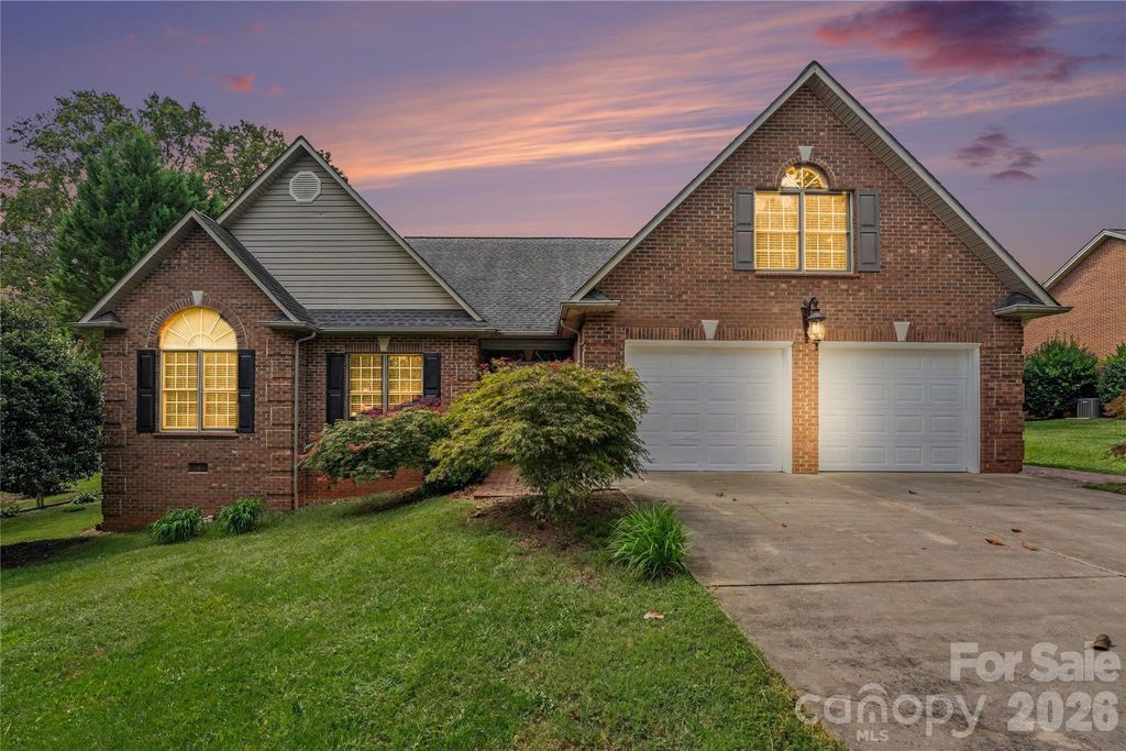 1085 Merrywood Drive, Newton, NC 28658
