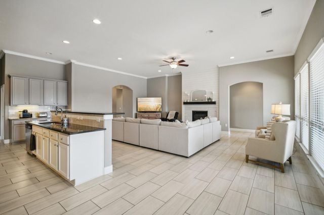 281 Chisholm TRL, Bastrop, TX 78602