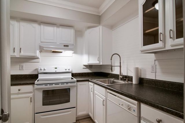 214 Old Hickory Blvd Apt 131, Nashville, TN 37221