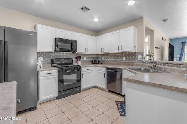 37963 N CAROLINA Avenue, San Tan Valley, AZ 85140