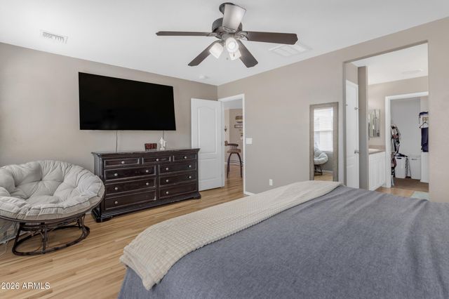 37963 N CAROLINA Avenue, San Tan Valley, AZ 85140