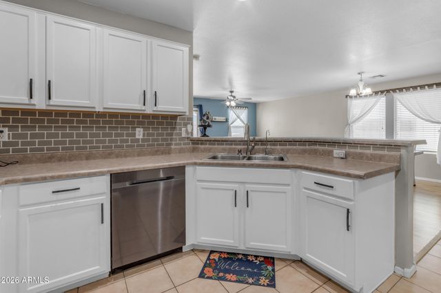 37963 N CAROLINA Avenue, San Tan Valley, AZ 85140