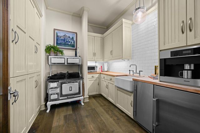 511 County Road 262, Georgetown, TX 78633