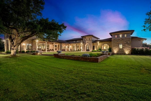 511 County Road 262, Georgetown, TX 78633
