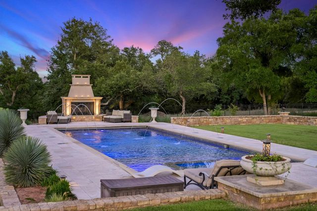 511 County Road 262, Georgetown, TX 78633