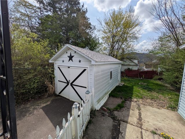 173 Pleasant Street, Bradford-city, PA 16701