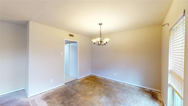 3317 S Edelweiss Drive, Grand Prairie, TX 75052