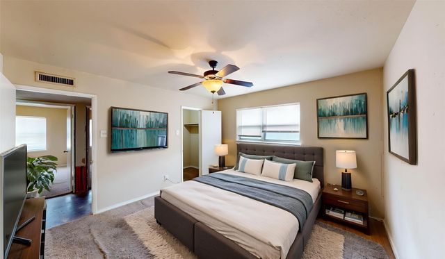 3317 S Edelweiss Drive, Grand Prairie, TX 75052