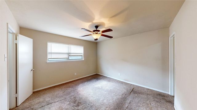 3317 S Edelweiss Drive, Grand Prairie, TX 75052