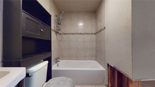 3317 S Edelweiss Drive, Grand Prairie, TX 75052