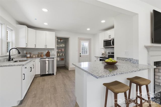 3609 Eastway Drive, Charlotte, NC 28205