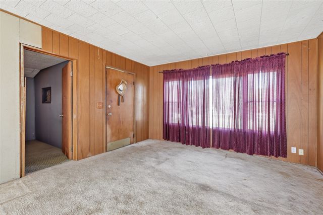 218 W Worth Street, Grapevine, TX 76051