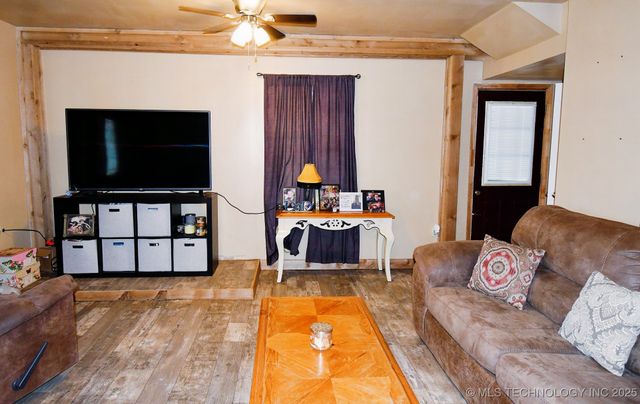 100220 Highway 100, Gore, OK 74435