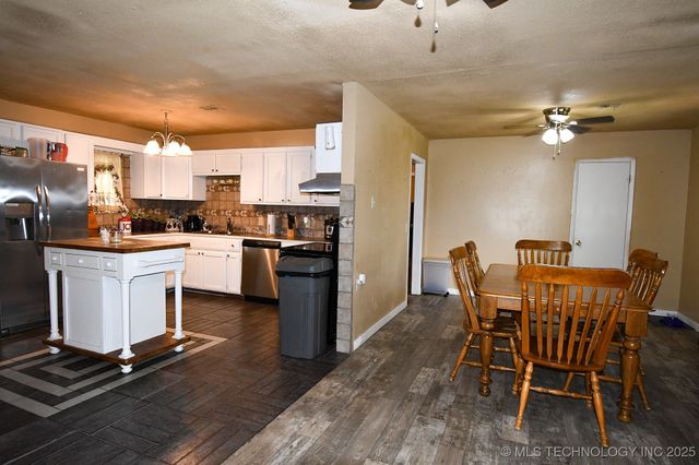 100220 Highway 100, Gore, OK 74435