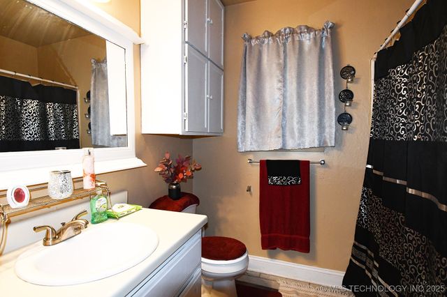 100220 Highway 100, Gore, OK 74435