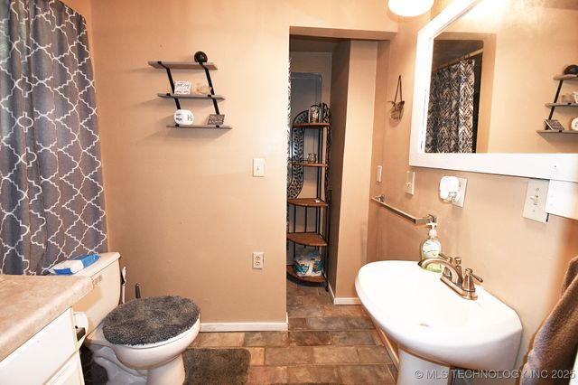 100220 Highway 100, Gore, OK 74435