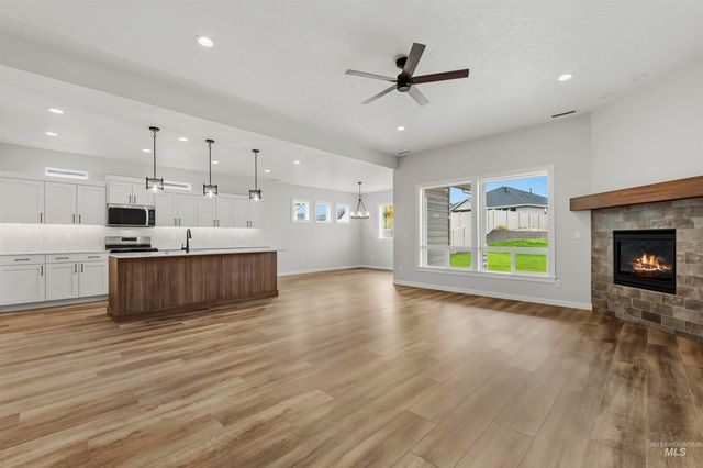 2005 W Ibis Dr, Nampa, ID 83686