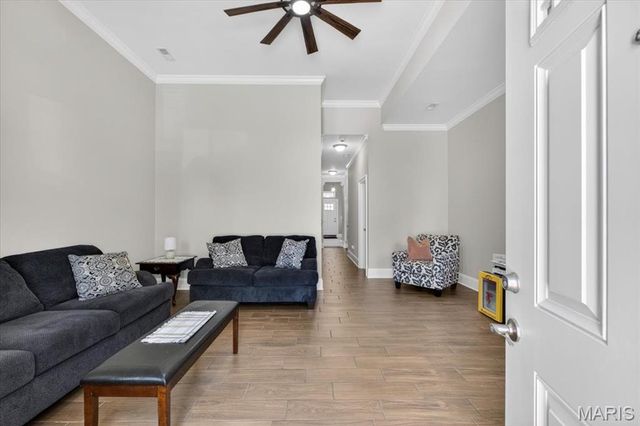 125 W Steins Street, St Louis, MO 63111