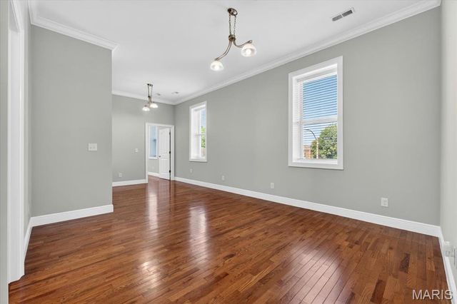 125 W Steins Street, St Louis, MO 63111