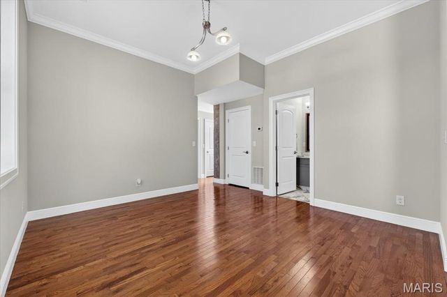 125 W Steins Street, St Louis, MO 63111