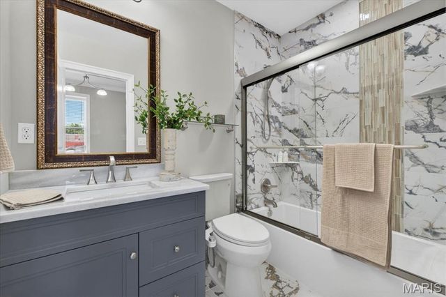 125 W Steins Street, St Louis, MO 63111