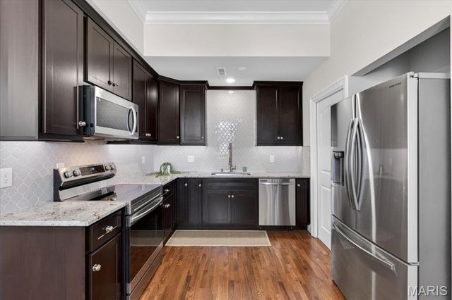 125 W Steins Street, St Louis, MO 63111