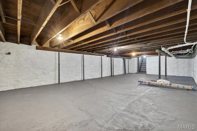 125 W Steins Street, St Louis, MO 63111