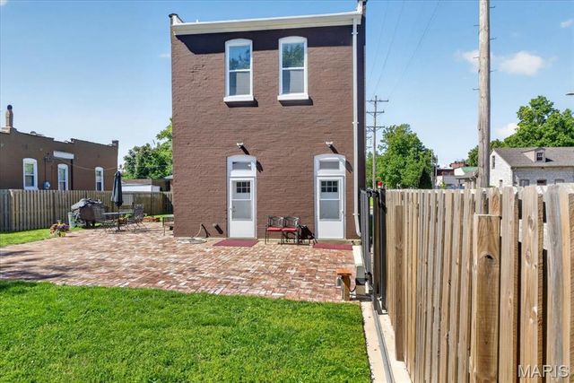 125 W Steins Street, St Louis, MO 63111