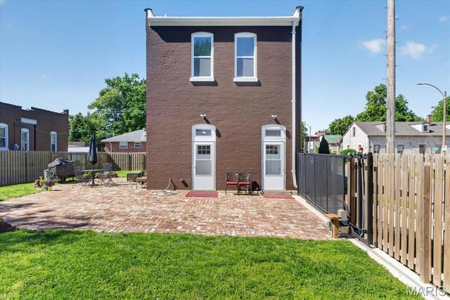 125 W Steins Street, St Louis, MO 63111