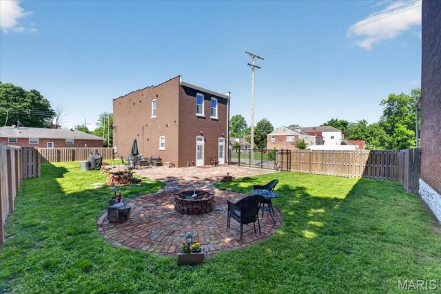 125 W Steins Street, St Louis, MO 63111