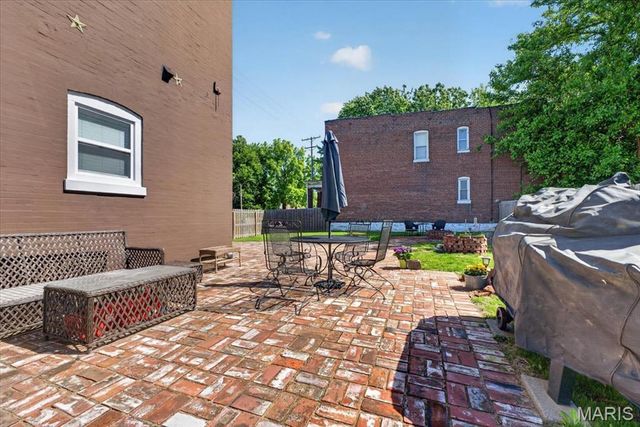 125 W Steins Street, St Louis, MO 63111