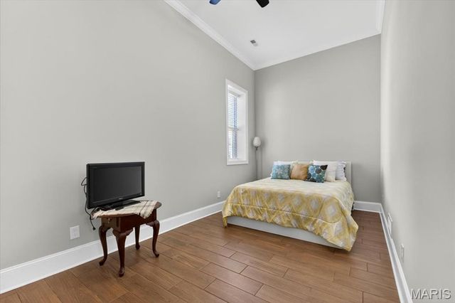 125 W Steins Street, St Louis, MO 63111