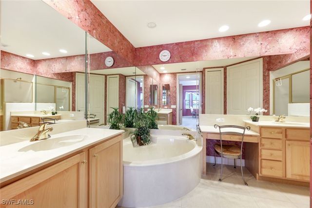 6009 Trophy DR 802, Naples, FL 34110