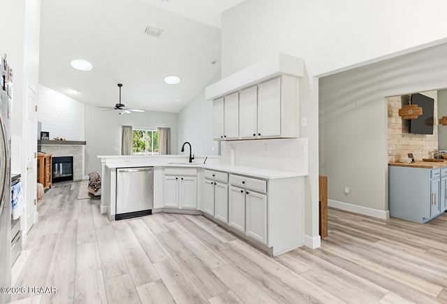 5424 Frederick Lake Drive, Port Orange, FL 32128