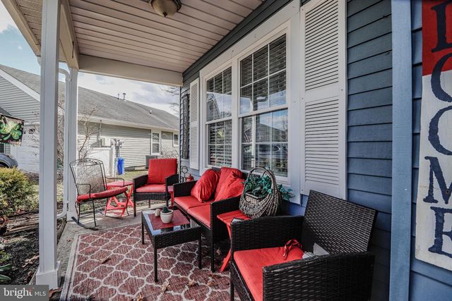 11 POPLAR CT, Barnegat, NJ 08005